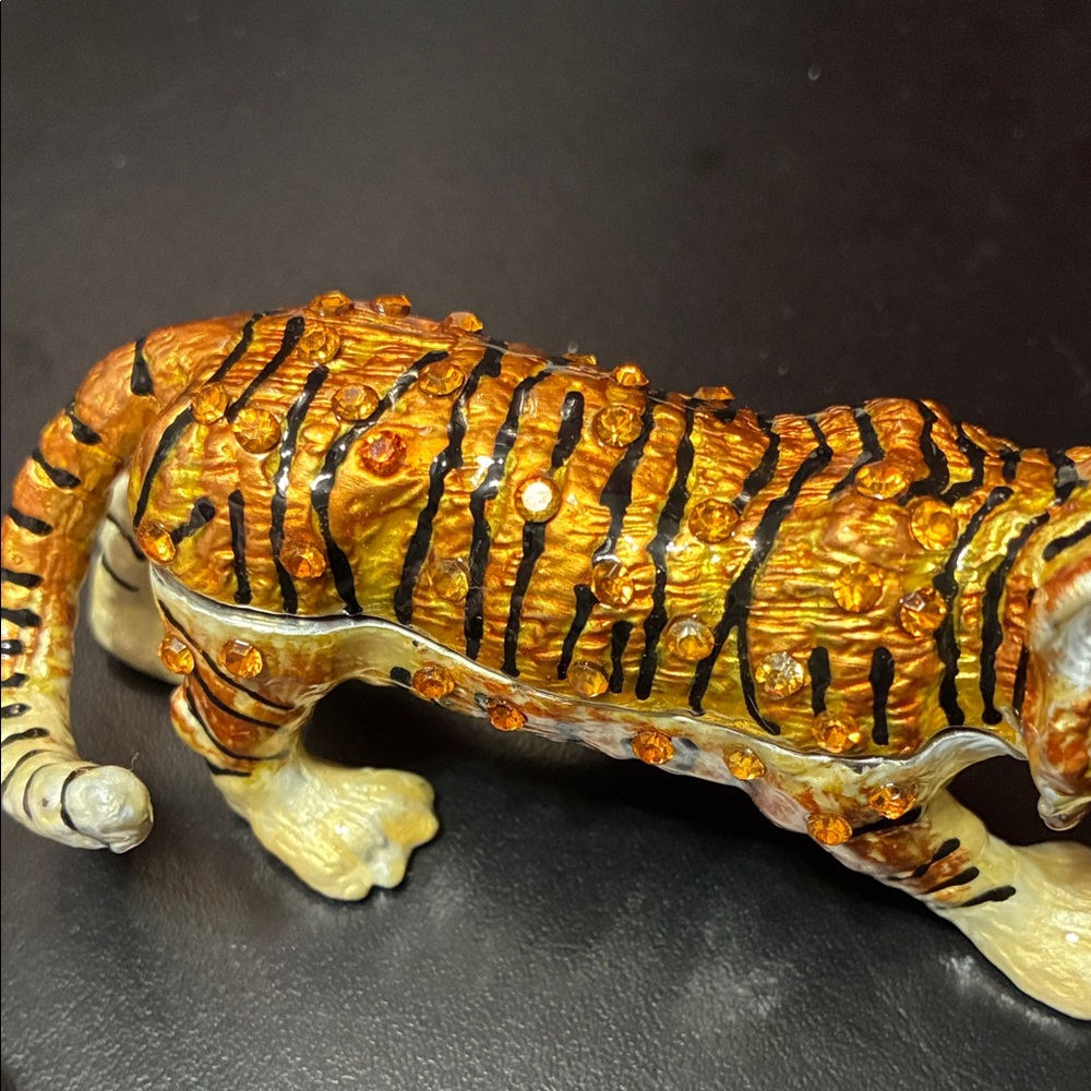 Vintage Art form release No. 226 collectible Year of the Tiger trinket box - Picture 9 of 16